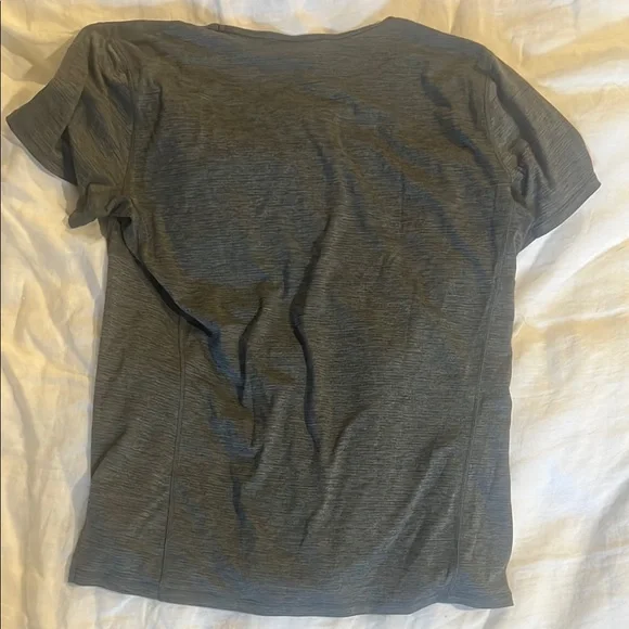 Patagonia W’s Capilene Cool Lightweight Short Sleeve Top S - Picture 2 of 3